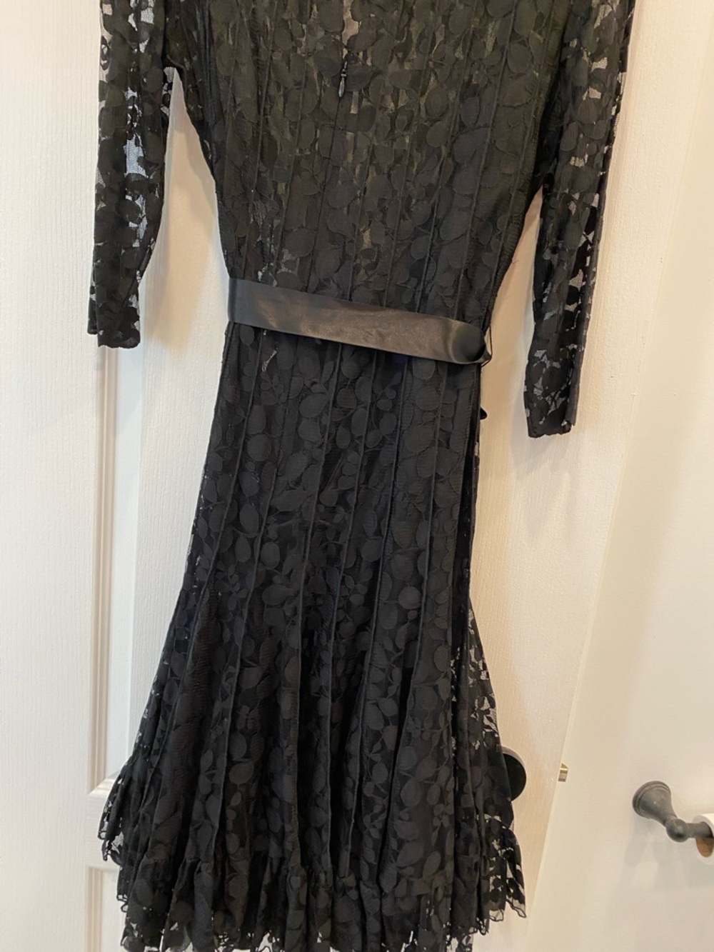 Terri John Black Lace Long-Sleeve Midi Dress with Belt